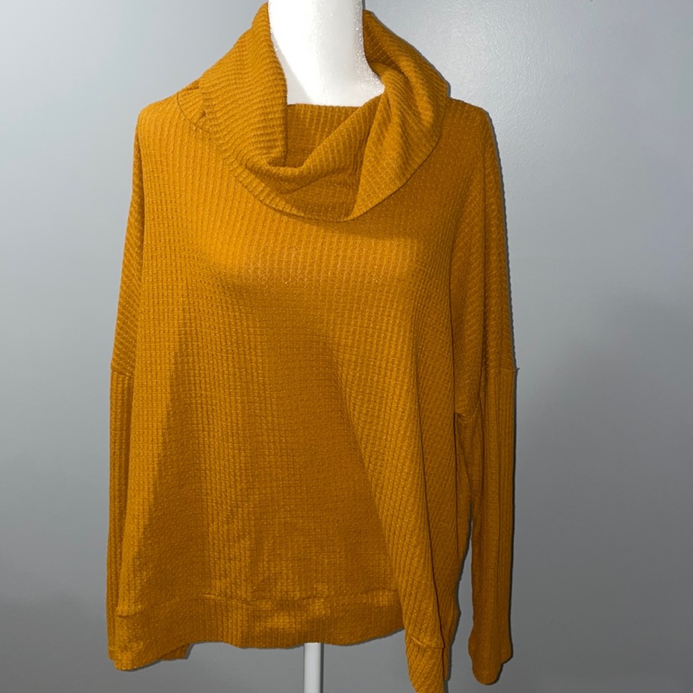 Mustard Cowlneck